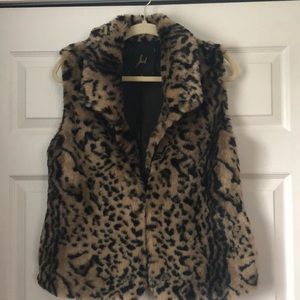 Gorgeous faux fur leopard print vest by Jack
